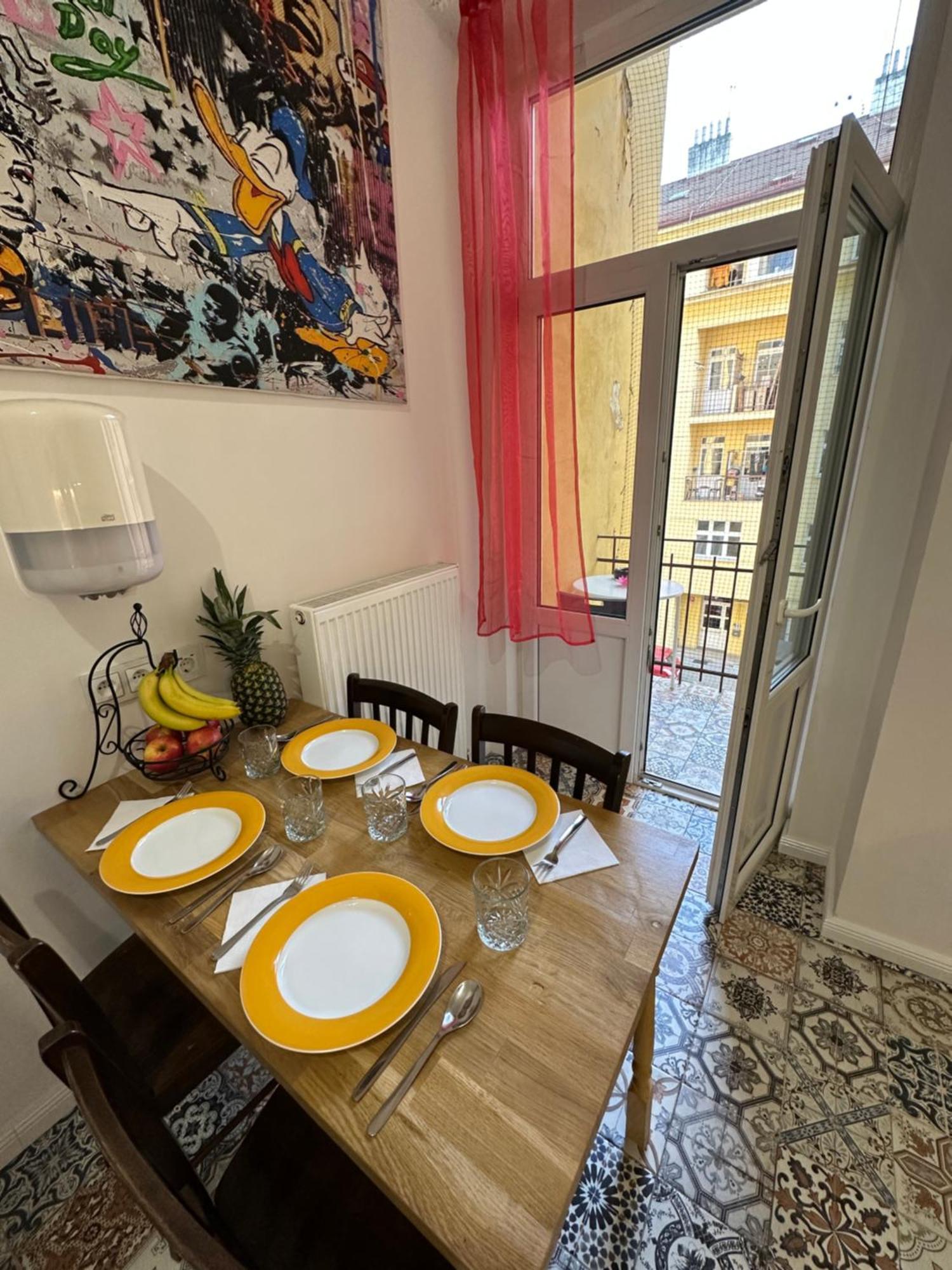 Karlin Oasis 2-Bedroom Apartment プラハ エクステリア 写真