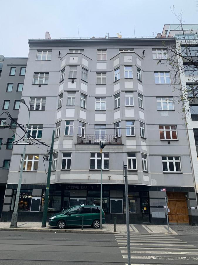 Karlin Oasis 2-Bedroom Apartment プラハ エクステリア 写真